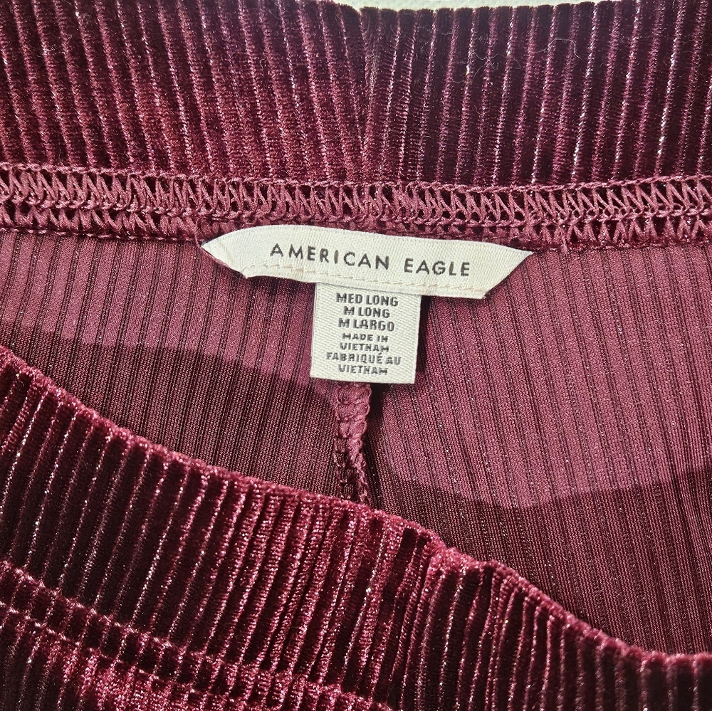 American Eagle Womens Velvet Flare Pants Size Medium Long Burgundy Red - Picture 5 of 6